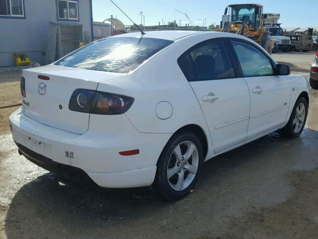 JM1BK123751272921 - 2005 MAZDA 3 S WHITE photo 4