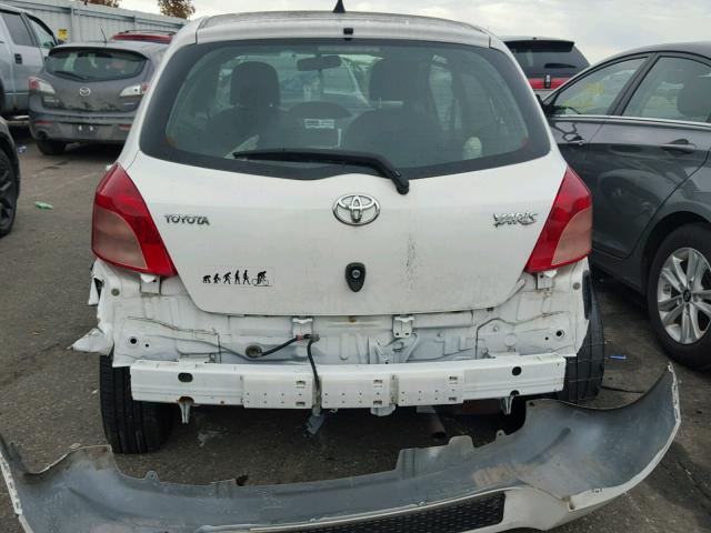 JTDJT923075116187 - 2007 TOYOTA YARIS WHITE photo 9