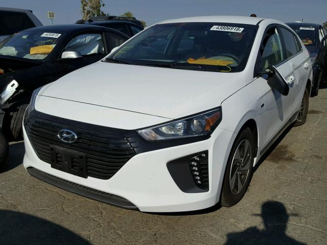 KMHC75LC8HU057753 - 2017 HYUNDAI IONIQ SEL WHITE photo 2