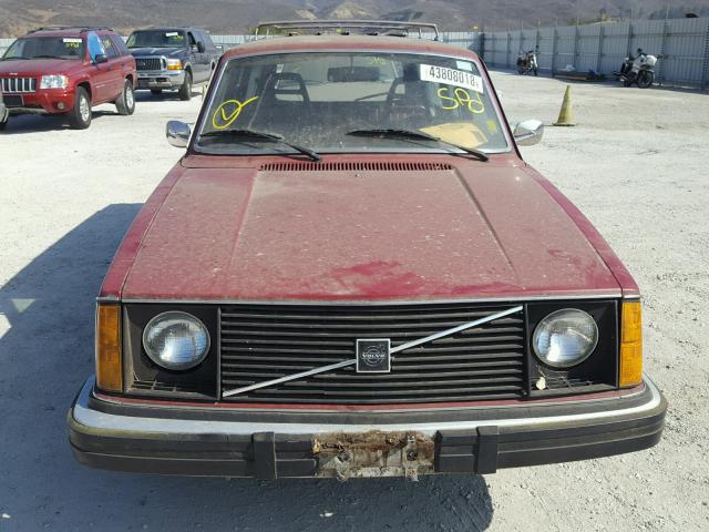 00VC24515B3044916 - 1975 VOLVO 245 RED photo 9