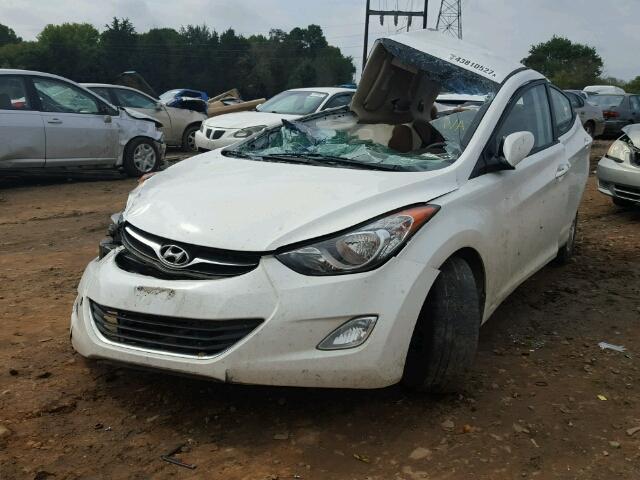 5NPDH4AE7DH328004 - 2013 HYUNDAI ELANTRA WHITE photo 2