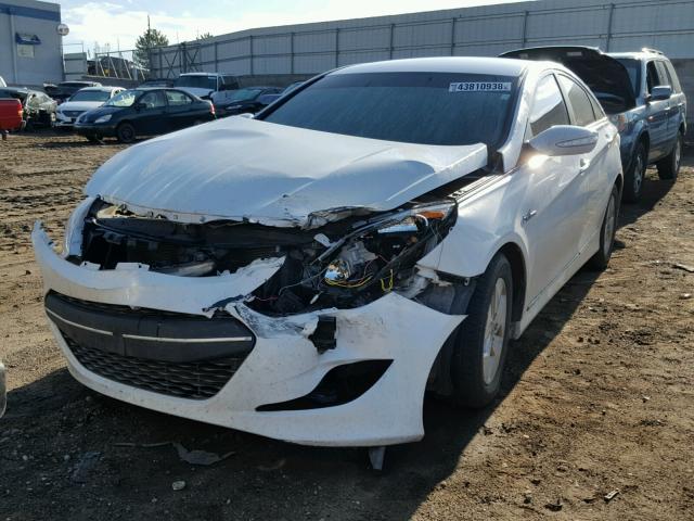 KMHEC4A4XCA060058 - 2012 HYUNDAI SONATA HYB WHITE photo 2