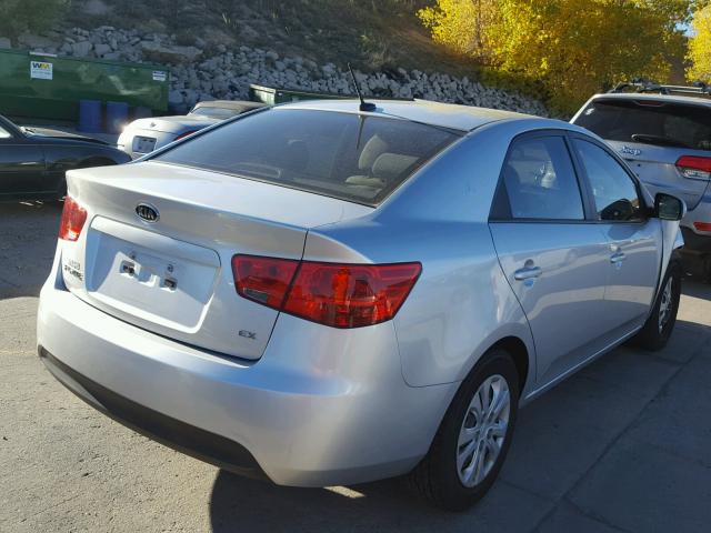 KNAFU4A23B5353700 - 2011 KIA FORTE EX SILVER photo 4