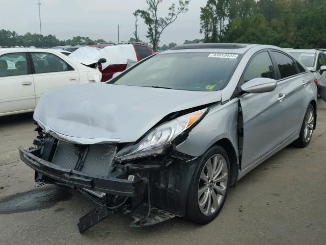 5NPEC4AC2CH386151 - 2012 HYUNDAI SONATA SE SILVER photo 2