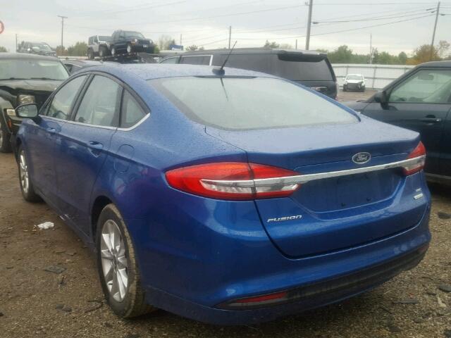 3FA6P0HD2HR176613 - 2017 FORD FUSION SE BLUE photo 3