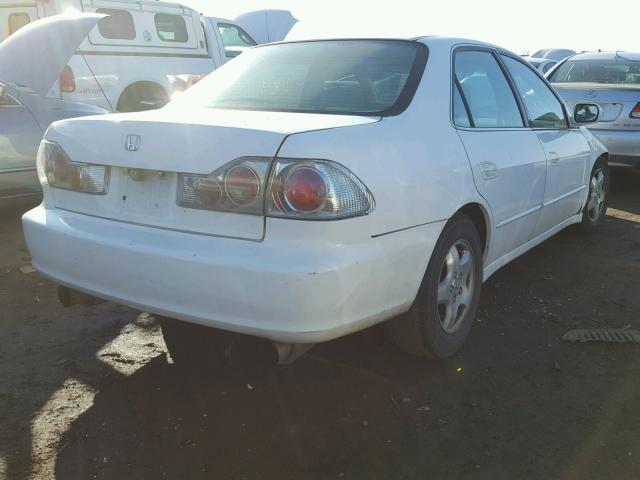 1HGCG1650YA022072 - 2000 HONDA ACCORD WHITE photo 4