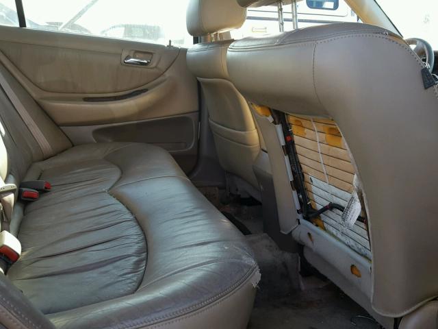 1HGCG1650YA022072 - 2000 HONDA ACCORD WHITE photo 6
