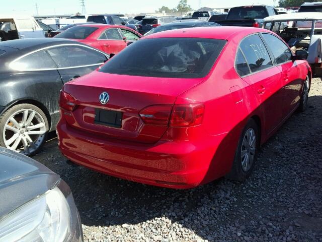 3VW2K7AJ1EM221272 - 2014 VOLKSWAGEN JETTA BASE RED photo 4