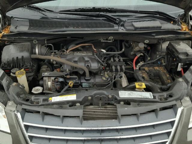 2A4RR2D18AR391444 - 2010 CHRYSLER TOWN & COU GRAY photo 7