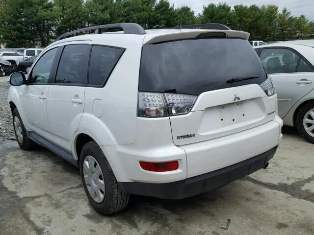 JA4AS2AW7BU007370 - 2011 MITSUBISHI OUTLANDER WHITE photo 3