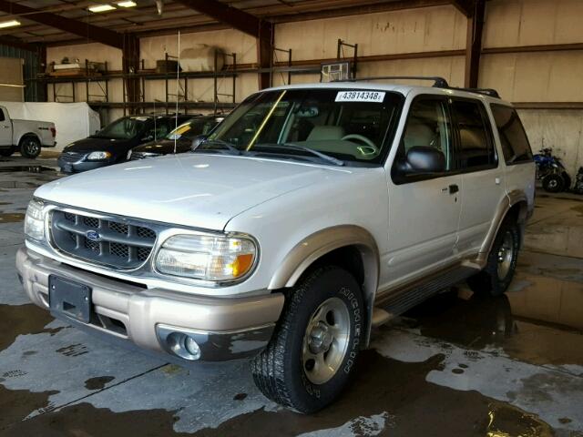 1FMZU74E0YZA60213 - 2000 FORD EXPLORER E WHITE photo 2