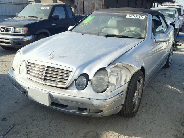 WDBLK65G82T109841 - 2002 MERCEDES-BENZ CLK 320 SILVER photo 2