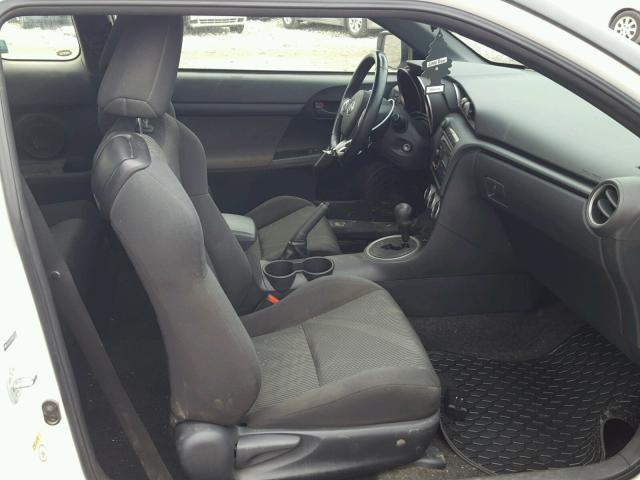 JTKJF5C7XD3063497 - 2013 TOYOTA SCION TC 白色 照片 5