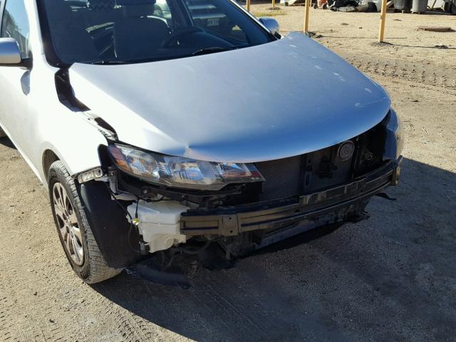 KNAFU4A27A5230903 - 2010 KIA FORTE EX SILVER photo 9