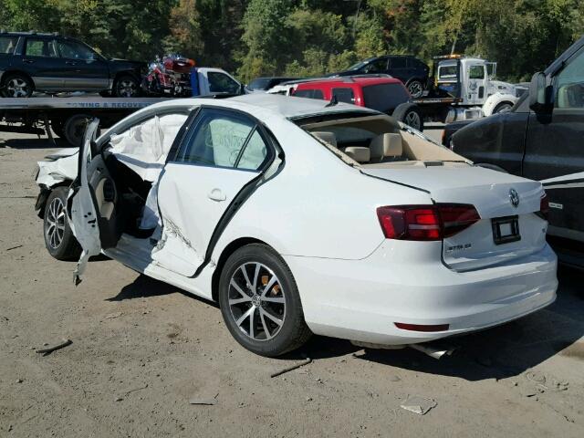 3VWDB7AJ1HM257749 - 2017 VOLKSWAGEN JETTA SE WHITE photo 3