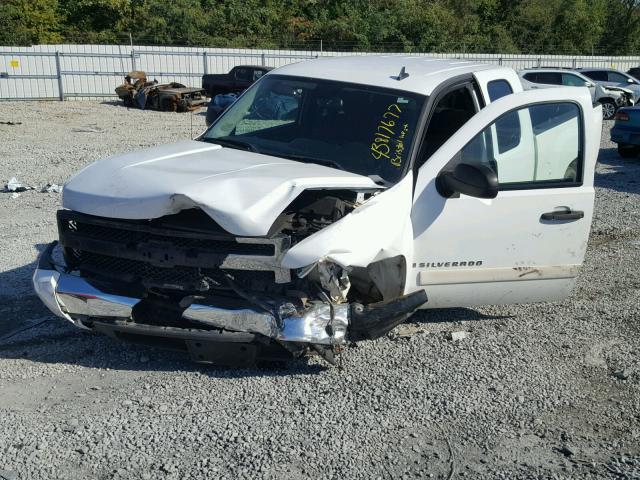 1GCEC19J88Z255257 - 2008 CHEVROLET SILVERADO WHITE photo 2