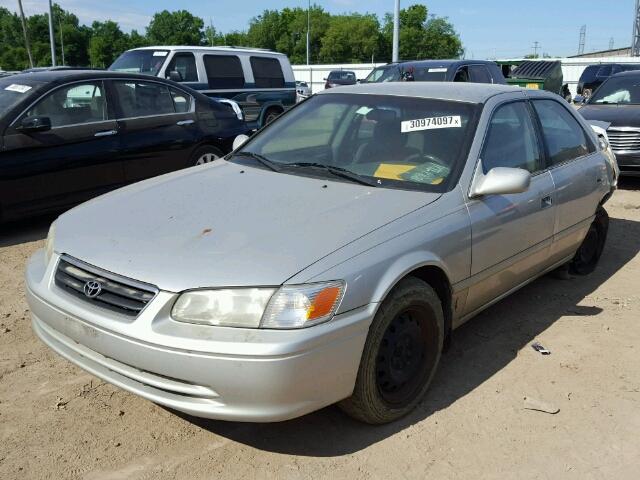 4T1BG22K31U796652 - 2001 TOYOTA CAMRY CE SILVER photo 2