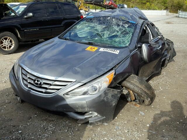 5NPEC4AC8DH707255 - 2013 HYUNDAI SONATA SE GRAY photo 2