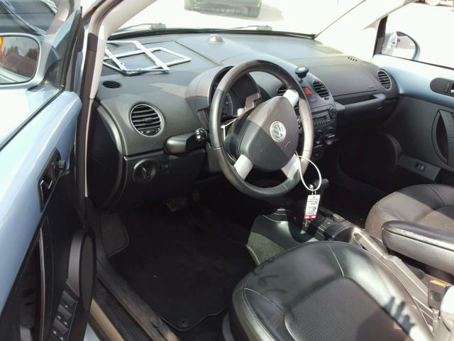 3VWRW3AL2AM003350 - 2010 VOLKSWAGEN NEW BEETLE 银色 照片 9