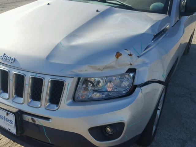 1J4NF1FB6BD158688 - 2011 JEEP COMPASS SP 银色 照片 9