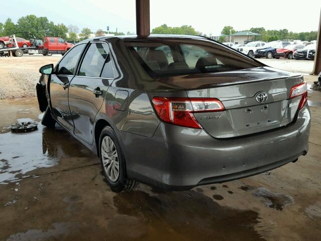 4T1BF1FK1CU574587 - 2012 TOYOTA CAMRY BASE GRAY photo 3