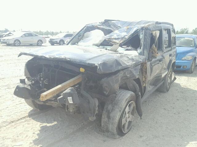 1J4RH4GK1AC162129 - 2010 JEEP COMMANDER BLACK photo 2