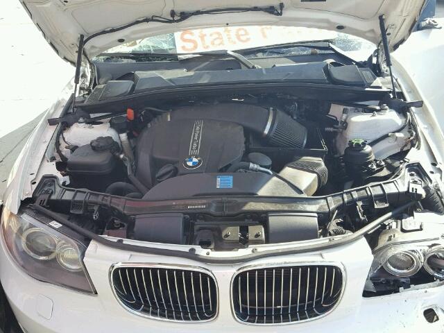 WBAUC9C52BVM09138 - 2011 BMW 135 I WHITE photo 7