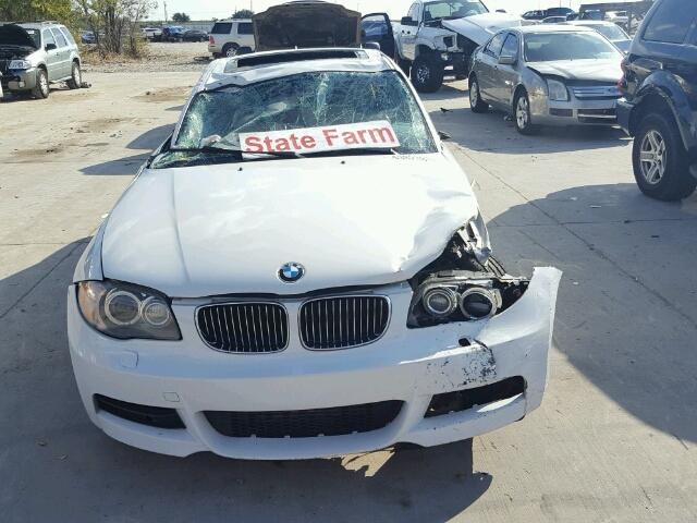 WBAUC9C52BVM09138 - 2011 BMW 135 I WHITE photo 9