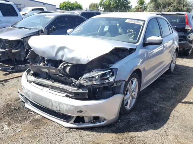 3VW2K7AJ2DM355027 - 2013 VOLKSWAGEN JETTA BASE Արծաթագույն լուսանկար 2