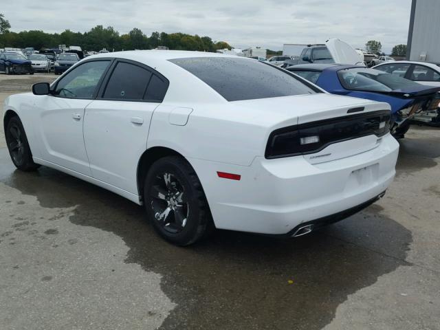 2B3CL3CG0BH576623 - 2011 DODGE CHARGER WHITE photo 3