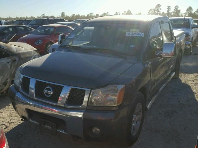 1N6BA07A95N578500 - 2005 NISSAN TITAN XE GRAY photo 2