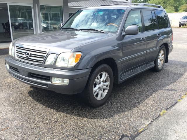 JTJHT00W643547323 - 2004 LEXUS LX 470 GRAY photo 2