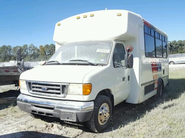 1FDXE45PX5HA93725 - 2005 FORD ECONOLINE WHITE photo 2