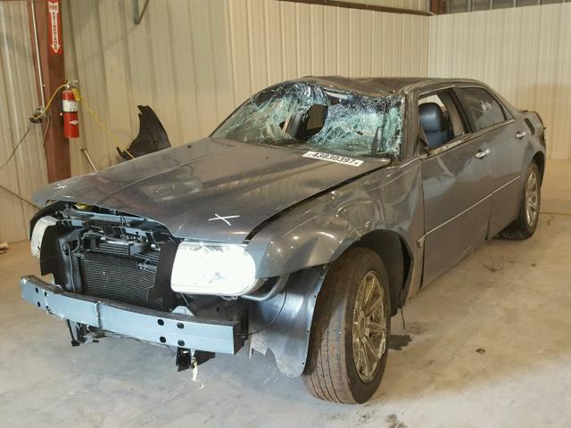 2C3JA63H55H664730 - 2005 CHRYSLER 300C GREEN photo 2