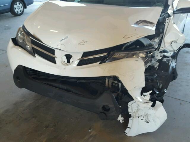 2T3WFREV1DW013505 - 2013 TOYOTA RAV4 XLE WHITE photo 9