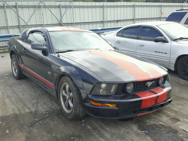 1ZVHT82H965146448 - 2006 FORD MUSTANG GT BLACK photo 1