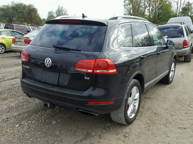 WVGFF9BP2BD003447 - 2011 VOLKSWAGEN TOUAREG V6 BLACK photo 4