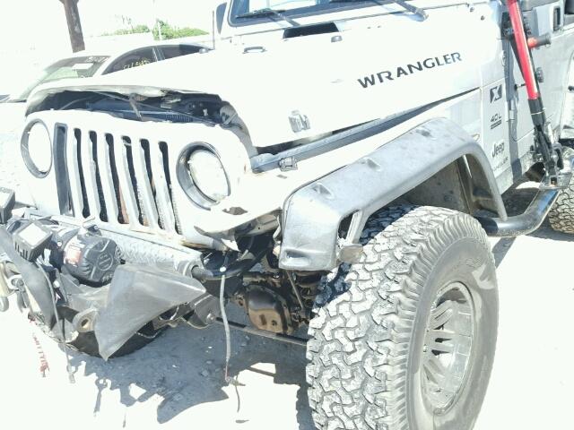 1J4FA39S53P372422 - 2003 JEEP WRANGLER C SILVER photo 9