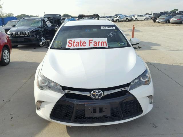 4T1BF1FK6FU881189 - 2015 TOYOTA CAMRY WHITE photo 9