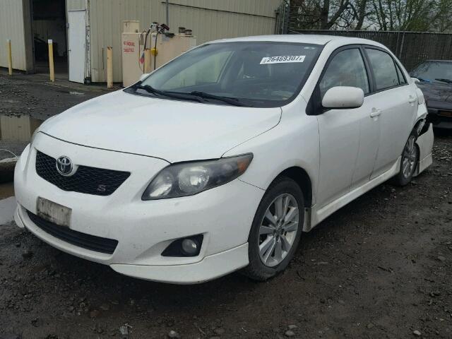 1NXBU4EE5AZ207160 - 2010 TOYOTA COROLLA WHITE photo 2