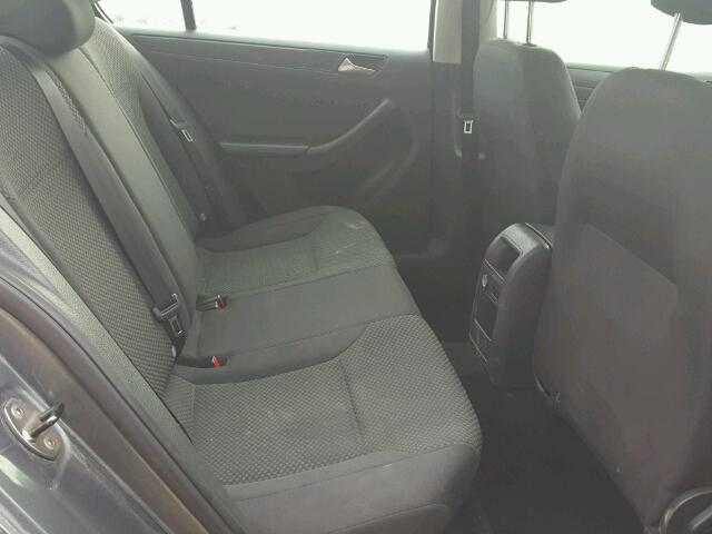 3VW1K7AJ8DM283763 - 2013 VOLKSWAGEN JETTA BASE GRAY photo 6