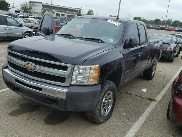 1GCRKREA4BZ117697 - 2011 CHEVROLET SILVERADO BLACK photo 2