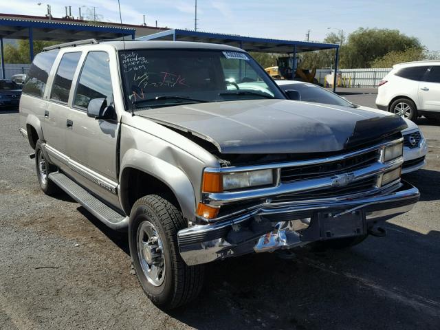 3GNGK26JXXG259340 - 1999 CHEVROLET SUBURBAN K GOLD photo 1