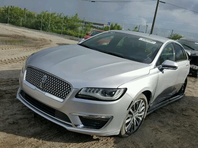 3LN6L5A97HR638670 - 2017 LINCOLN MKZ PREMIE SILVER photo 2