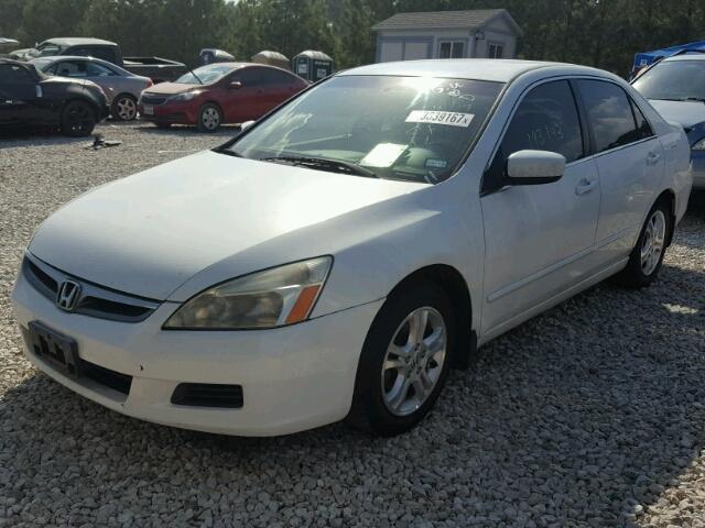 JHMCM56357C005878 - 2007 HONDA ACCORD WHITE photo 2