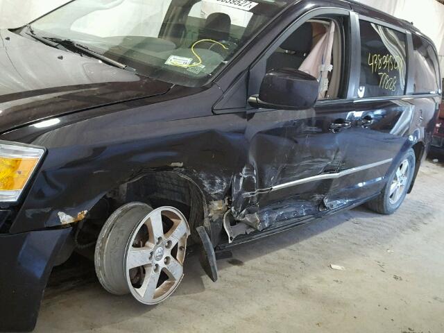 2D4RN5D16AR412538 - 2010 DODGE GRAND CARA BLACK photo 9