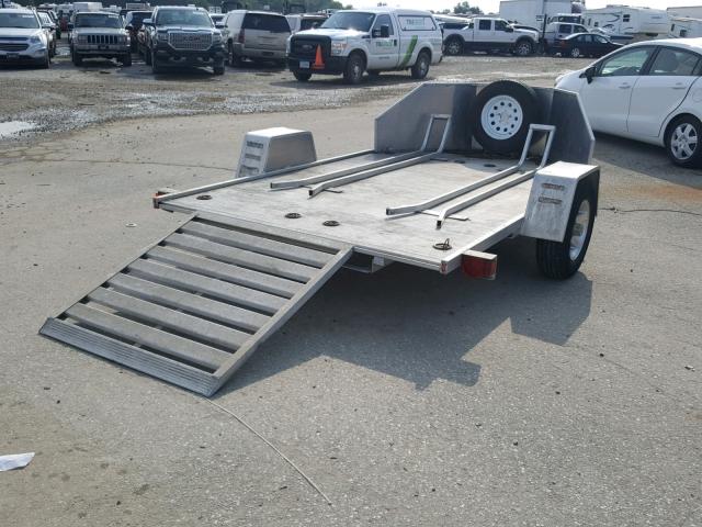 1YGUS12126B021700 - 2006 ALUM TRAILER SILVER photo 4