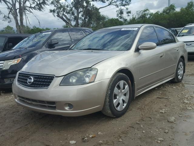 1N4AL11EX5C272157 - 2005 NISSAN ALTIMA S GOLD photo 2