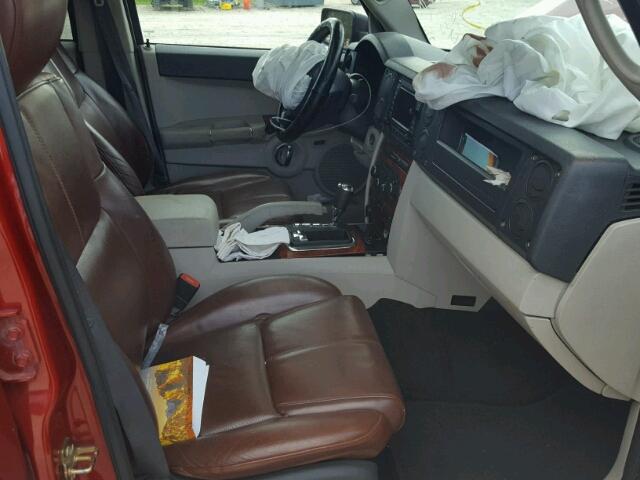 1J8HG58286C129895 - 2006 JEEP COMMANDER RED photo 5