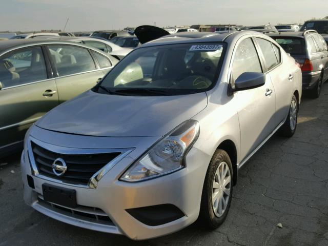 3N1CN7AP0GL917927 - 2016 NISSAN VERSA S SILVER photo 2